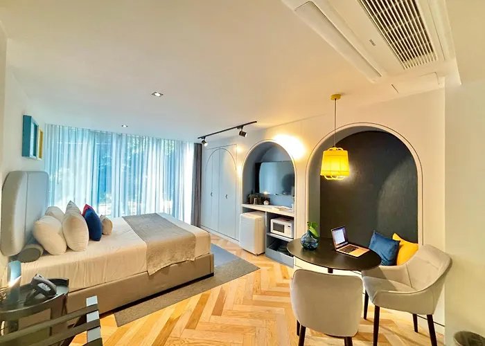 Park Life Masaryk Aparthotel 4*