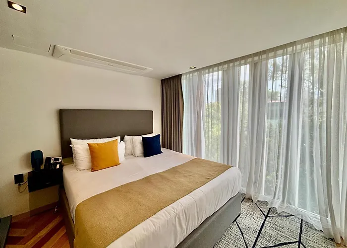 Park Life Masaryk Aparthotel 4*
